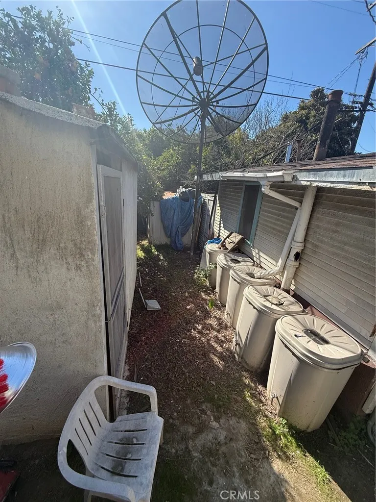 860 W 54th, Los Angeles, California 90037 home-pic-18